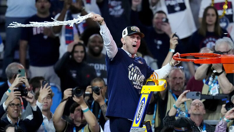 Dan_Hurley_rechaza_a_los_Lakers_para_perseguir_el_tercer_ti_tulo_con_UConn___