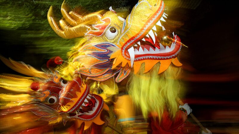 Danza_del_Drago_n__Un_Si_mbolo_Vibrante_en_la_Cultura_China