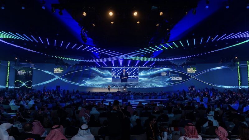 _Davos_en_el_Desierto__Desata_Inversio_n_Global_en_Arabia_Saudita___ video poster