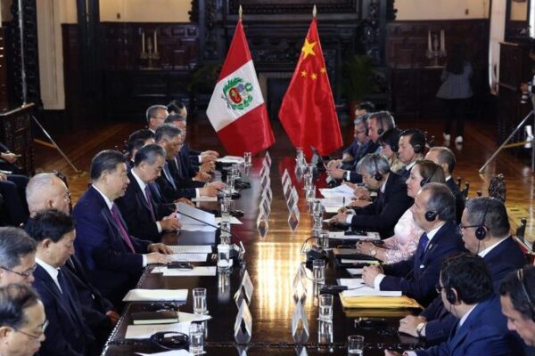 De Antiguas Máscaras Solares a Puentes Modernos: China y Perú Forjan un Futuro Brillante Juntos De_Antiguas_Ma_scaras_Solares_a_Puentes_Modernos__China_y_Peru__Forjan_un_Futuro_Brillante_Juntos