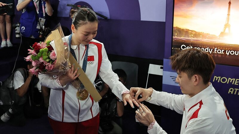 De_Oro_a____Momento_Inolvidable_de_la_Estrella_de_Ba_dminton_China_en_los_Juegos_Oli_mpicos_de_Pari_s