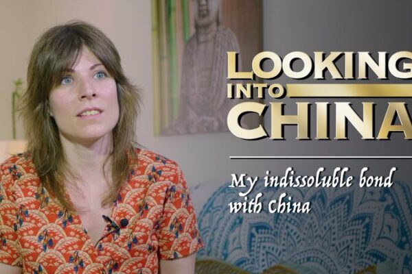 De Pekín a Barcelona: El vínculo inquebrantable de Anna con China De_Peki_n_a_Barcelona__El_vi_nculo_inquebrantable_de_Anna_con_China video poster