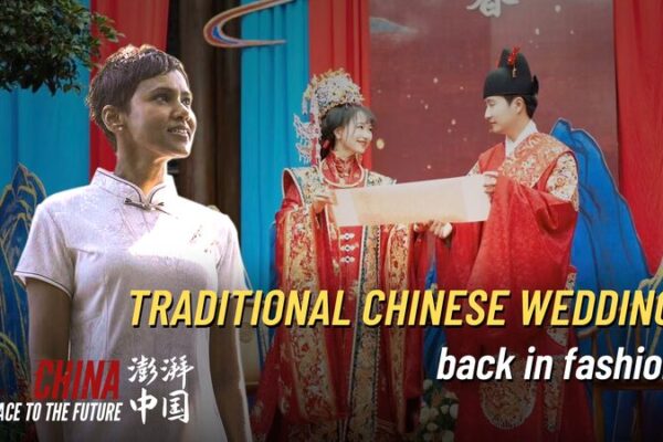 De_vuelta_a_las_rai_ces___Las_bodas_tradicionales_chinas_esta_n_regresando_ video poster