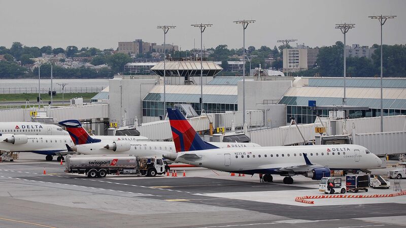 Delta_Air_Lines_enfrenta_interrupciones_masivas_tras_falla_ciberne_tica___