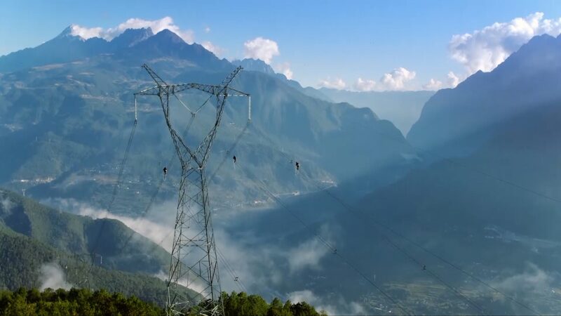 Derechos_Humanos_en_China__La_infraestructura_como_clave_para_la_prosperidad_comu_n video poster