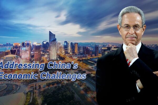 Desafi_os_Econo_micos_de_China__Transformando_Obsta_culos_en_Oportunidades_de_Crecimiento__ video poster