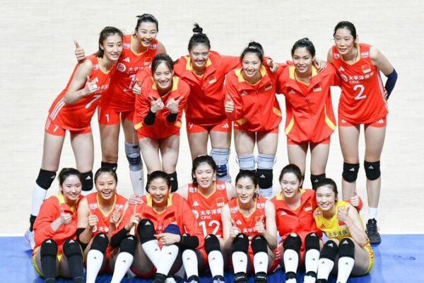 Desafíos y Oportunidades para China en el Voleibol Femenino en París 2024 Desafi_os_y_Oportunidades_para_China_en_el_Voleibol_Femenino_en_Pari_s_2024 video poster
