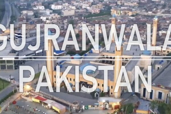 Desafiando las Probabilidades: La Maestra Pakistaní que Ilumina el Mundo 🌍 Desafiando_las_Probabilidades__La_Maestra_Pakistani__que_Ilumina_el_Mundo__ video poster