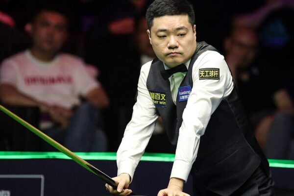Desazo_n_para_Ding_Junhui_mientras_Judd_Trump_se_lleva_el_ti_tulo_del_World_Open