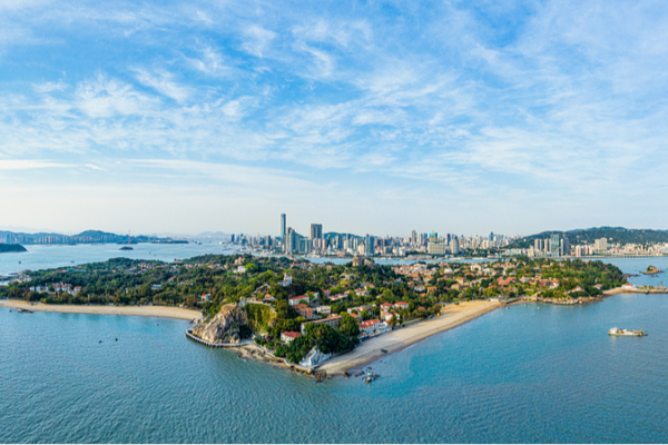 Descubre Gulangyu: La isla peatonal encantadora de China 🌊🏝 Descubre_Gulangyu__La_isla_peatonal_encantadora_de_China___ video poster
