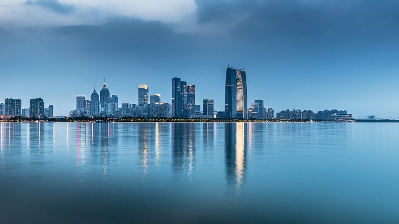 Descubre_Suzhou__Vistas_Panora_micas_del_Vibrante_Centro_Econo_mico_de_China video poster