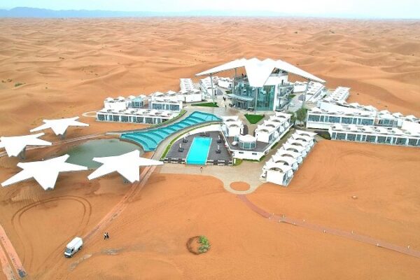 Descubre_el_Desert_Star_Hotel__Un_Oasis_Estelar_en_el_Desierto_de_China video poster