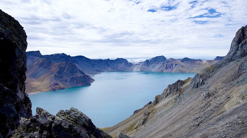 Descubre_el_Encantador_Lago_Tianchi_en_la_Cima_de_la_Montan_a_Changbai