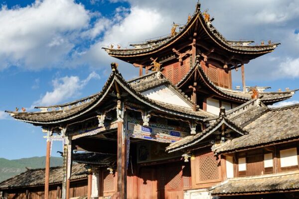 Descubre el Encantador Pueblo de Arte en Tallado en Madera de Jianchuan 🪵✨ Descubre_el_Encantador_Pueblo_de_Arte_en_Tallado_en_Madera_de_Jianchuan___ video poster