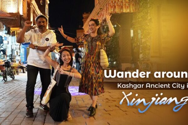 Descubre_el_Encanto_Atemporal_de_Kashgar__El_Corazo_n_Antiguo_de_Xinjiang video poster