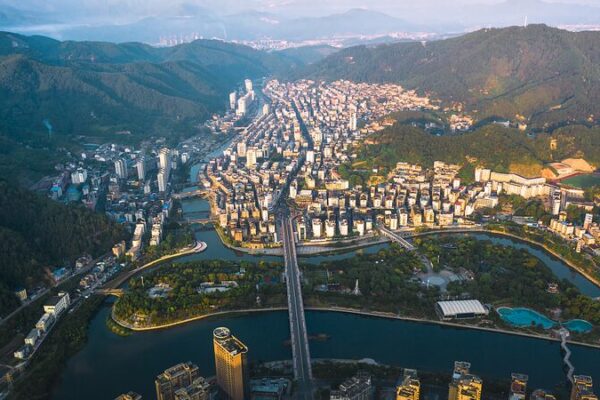 Descubre el Parque Ziyang: Una Joya Oculta de Serenidad y Patrimonio en Fujian Descubre_el_Parque_Ziyang__Una_Joya_Oculta_de_Serenidad_y_Patrimonio_en_Fujian video poster