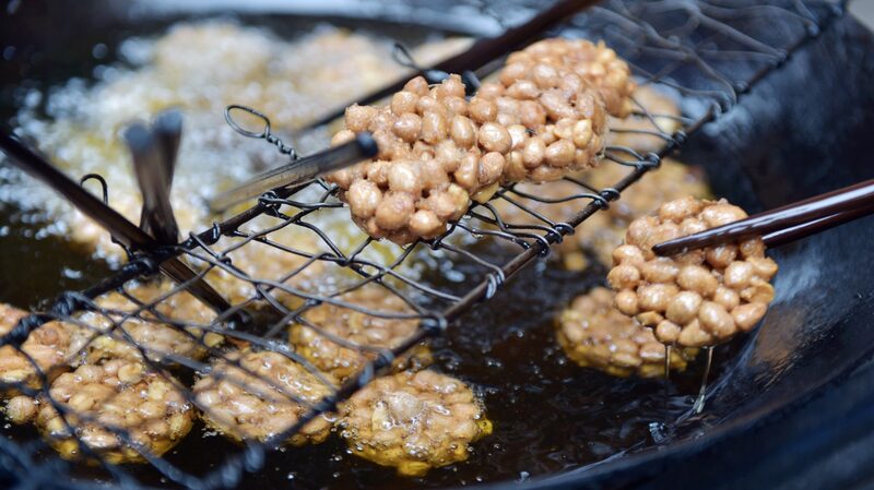 Descubre_el_Pastel_de_Mani__Wupo___El_Crujiente_Delicioso_del_Festival_de_Primavera_en_Hainan_