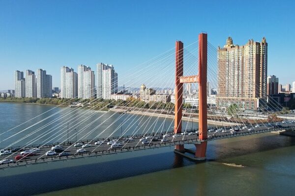 ¡Descubre el Puente Linjiangmen: El Enlace Brillante entre el Pasado y el Futuro de Jilin! 🌉✨ _Descubre_el_Puente_Linjiangmen__El_Enlace_Brillante_entre_el_Pasado_y_el_Futuro_de_Jilin____ video poster