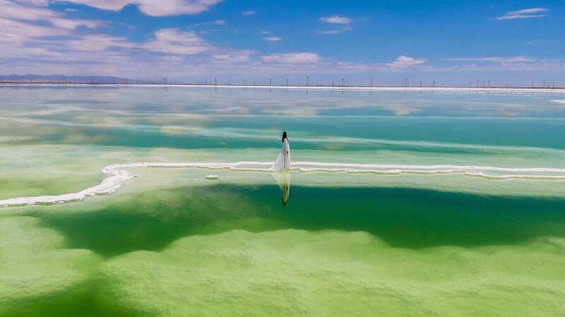 Descubre_el_Tesoro_Esmeralda_de_Qinghai___El_Lago_Salado_Qarhan_Brilla_en_Verano___