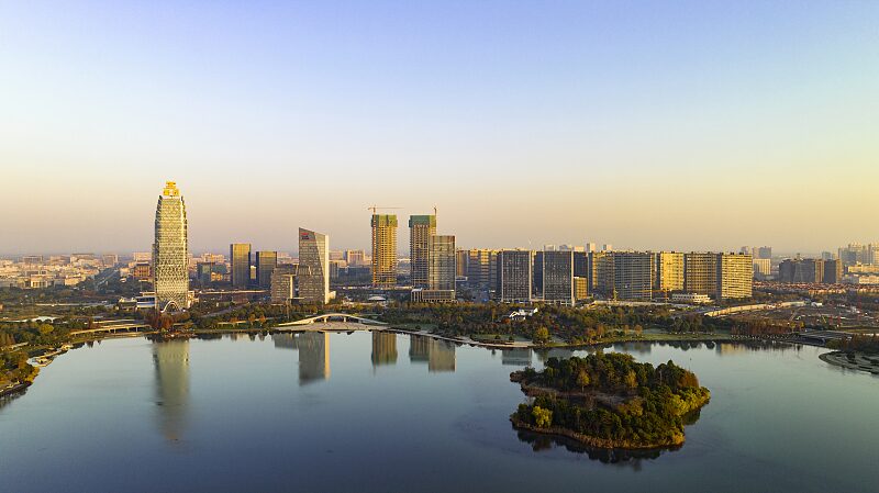 Descubre_el_Zafiro_de_Tongxiang__La_Belleza_Oculta_del_Lago_Fenghuang video poster