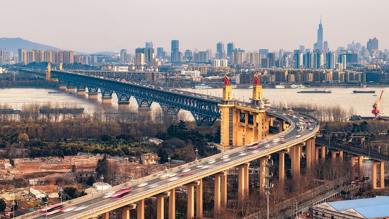 Descubre_el_ico_nico_Puente_del_Ri_o_Yangtse__en_Nanjing__China___ video poster