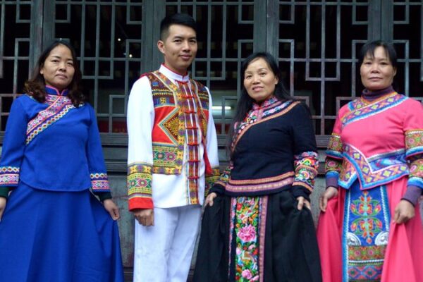 Descubre_el_impresionante_telar_del_brocado_Zhuang__un_tesoro_de_la_cultura_e_tnica_china