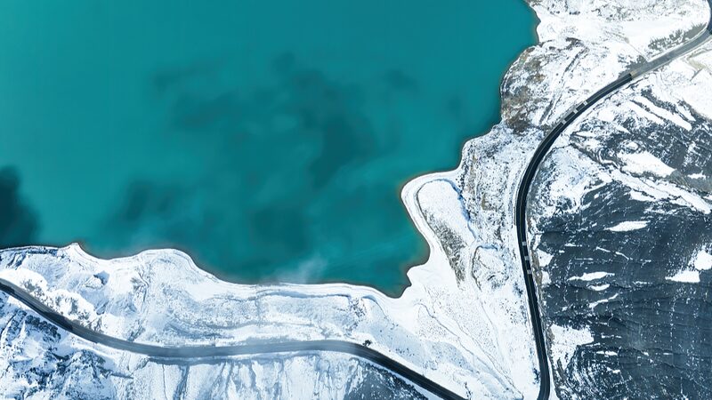 Descubre_el_ma_gico_embalse_de_Manla_en_Xizang__Una_aventura_de_cuento_de_hadas__