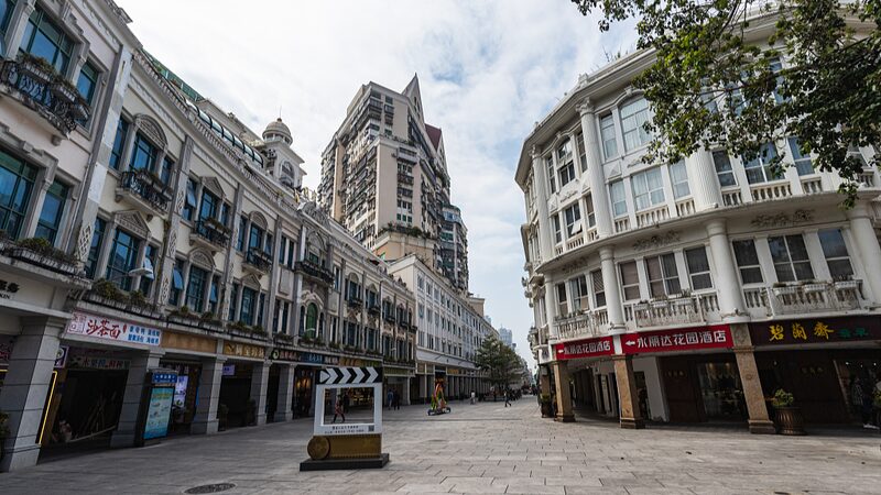Descubre_la_Energi_a_de_la_Calle_Zhongshan_en_Xiamen__ video poster