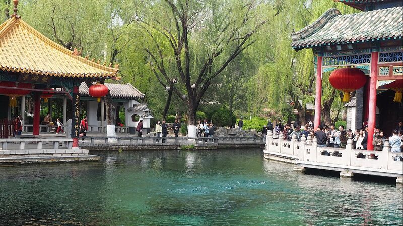 Descubre_la_belleza_eterna_del_manantial_Baotu_en_la_provincia_de_Shandong__China video poster