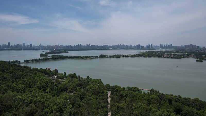 Descubre_la_impresionante_Terraza_Chutian_de_Wuhan__Una_mezcla_de_historia_y_modernidad