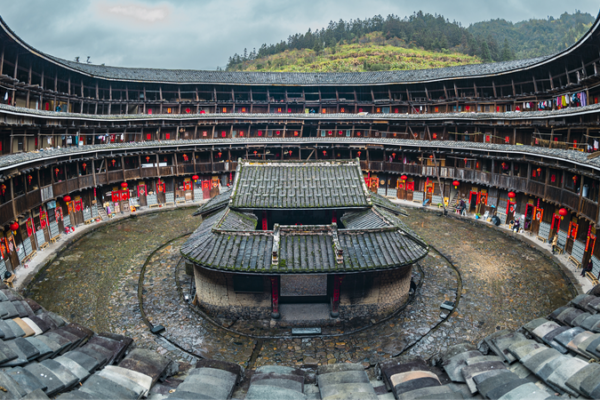 Descubre_la_magia_de_los_Tulou_de_Fujian__Maravillas_milenarias_de_tierra