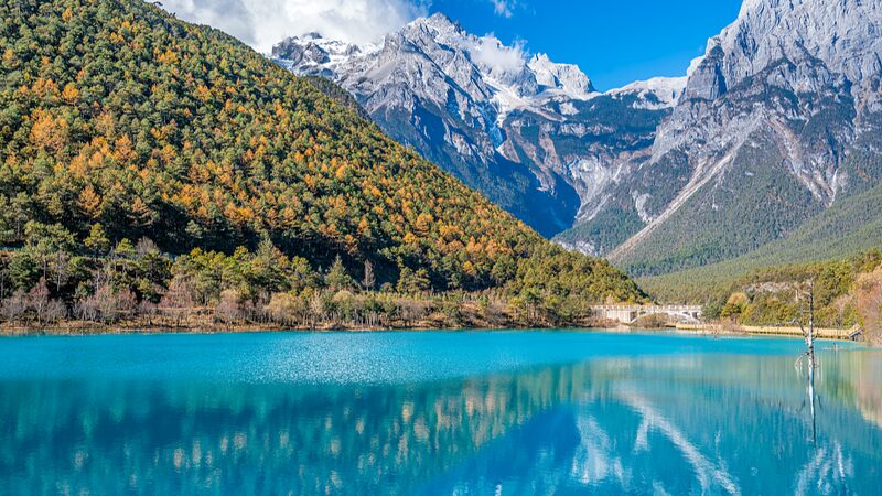 Descubre_la_magia_del_Valle_de_la_Luna_Azul_en_la_Montan_a_Nevada_Yulong_de_Yunnan__ video poster