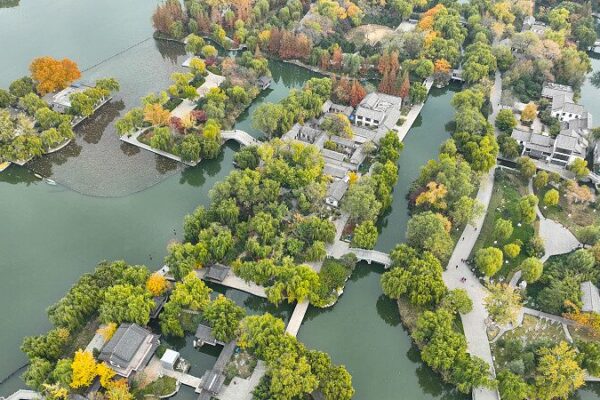 Descubre la magia invernal del Lago Daming 🌊❄️ Descubre_la_magia_invernal_del_Lago_Daming____