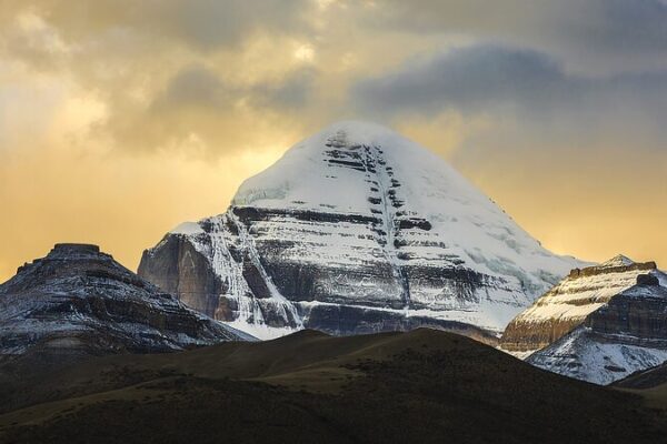 Descubre las Espléndidas Vistas de Invierno del Monte Kailash en Xizang, China Descubre_las_Esple_ndidas_Vistas_de_Invierno_del_Monte_Kailash_en_Xizang__China video poster