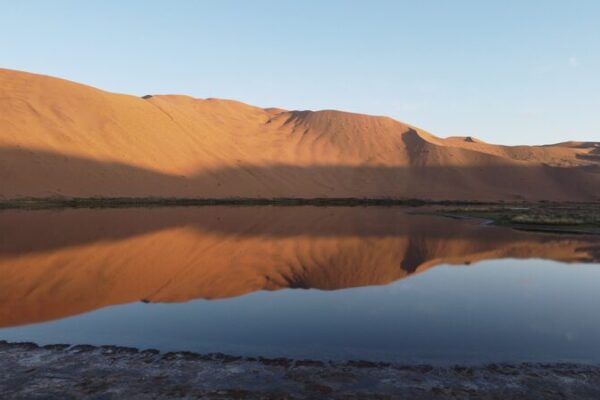 ¡Descubre las Maravillas Ocultas del Desierto de Badain Jaran, Ahora un Sitio Patrimonio de la Humanidad por la UNESCO! _Descubre_las_Maravillas_Ocultas_del_Desierto_de_Badain_Jaran__Ahora_un_Sitio_Patrimonio_de_la_Humanidad_por_la_UNESCO_ video poster