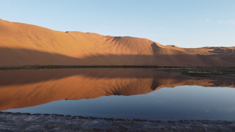 _Descubre_las_Maravillas_Ocultas_del_Desierto_de_Badain_Jaran__Ahora_un_Sitio_Patrimonio_de_la_Humanidad_por_la_UNESCO_ video poster