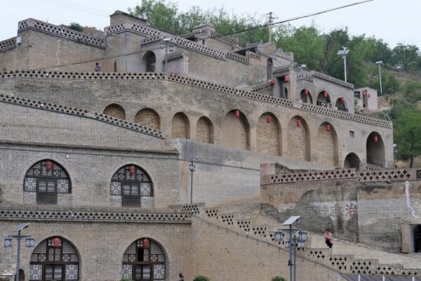 Descubriendo el Laberinto Oculto del Pueblo Zhangjiata 🏰🕳️ Descubriendo_el_Laberinto_Oculto_del_Pueblo_Zhangjiata____