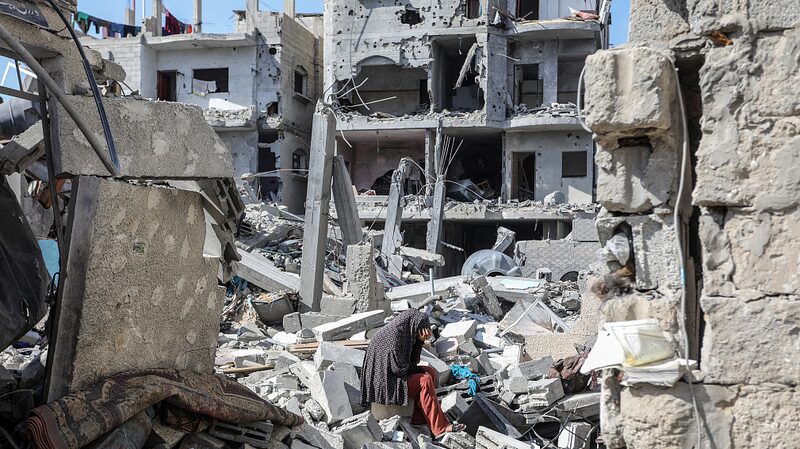 Di_a_35_del_Conflicto_en_Gaza__La_Crisis_Humanitaria_Se_Agrava_mientras_el_Nu_mero_de_Muertes_Aumenta video poster