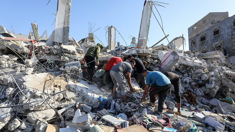 Di_a_36__El_conflicto_Gaza_Israel_se_intensifica_con_el_aumento_de_vi_ctimas_y_desplazamientos video poster