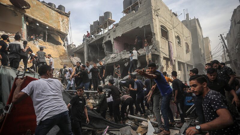 Di_a_38_del_Conflicto_en_Gaza__Cierran_Hospitales_Mientras_Aumentan_las_Vi_ctimas video poster