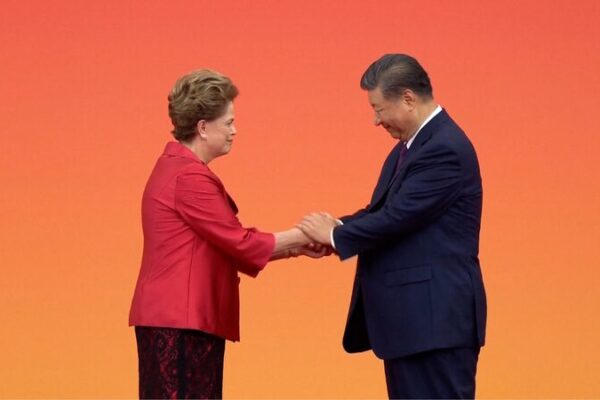 _Dilma_Rousseff_Honrada_con_la_Medalla_de_Amistad_de_China_por_el_Presidente_Xi____ video poster