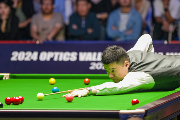 Ding Junhui domina el Wuhan Open con una victoria impecable 🎱✨ Ding_Junhui_domina_el_Wuhan_Open_con_una_victoria_impecable___