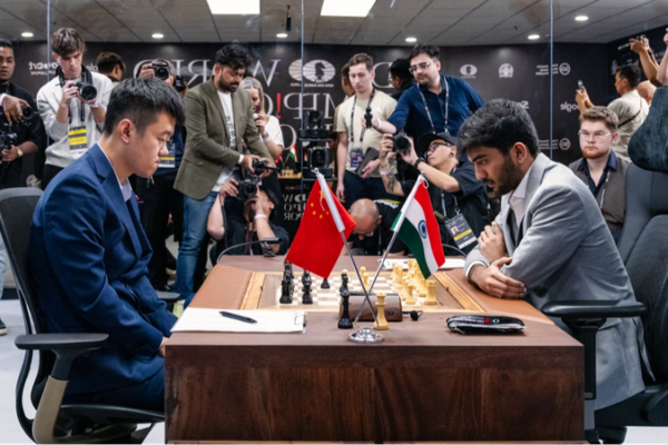 Ding_Liren_triunfa_sobre_Gukesh_en_la_apertura_del_Campeonato_Mundial_de_Ajedrez__
