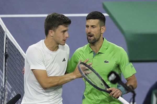 Djokovic_sorprendido_por_el_perdedor_afortunado_Nardi__Sabalenka_supera_a_Raducanu___