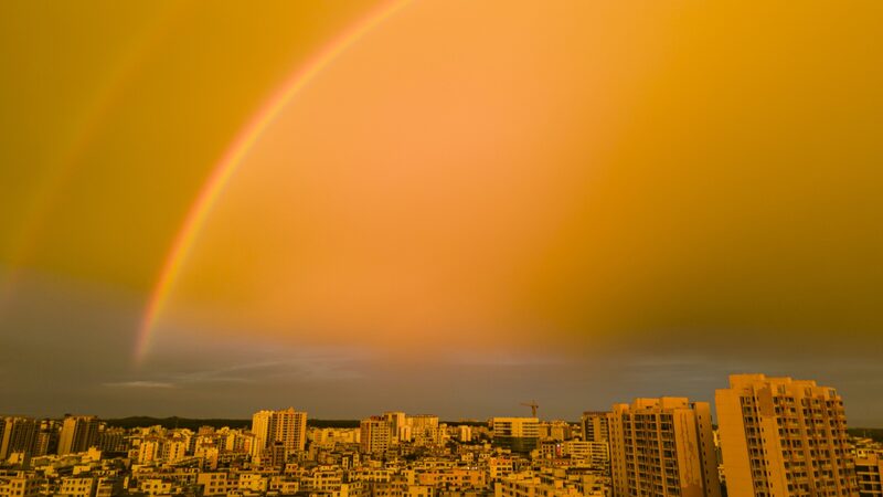 Doble_Arcoi_ris_Ilumina_los_Cielos_de_Hainan_Despue_s_de_una_Tormenta__