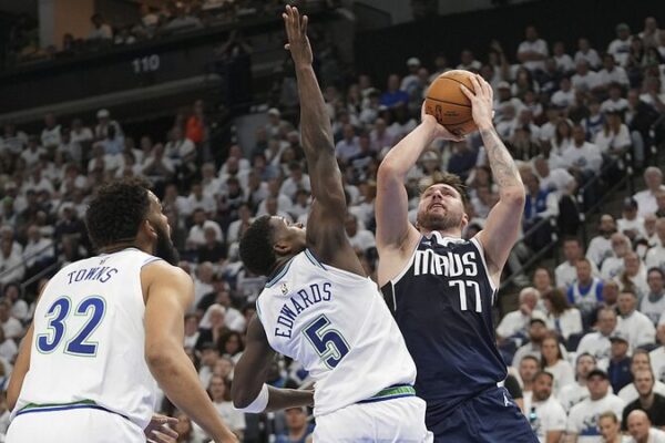 Doncic supera a Edwards en emocionante duelo: lo mejor de la NBA el 22 de mayo Doncic_supera_a_Edwards_en_emocionante_duelo__lo_mejor_de_la_NBA_el_22_de_mayo