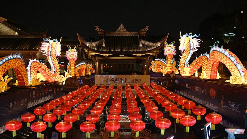 _Dragones_Luminosos_Iluminan_el_Cielo_de_Chengdu____
