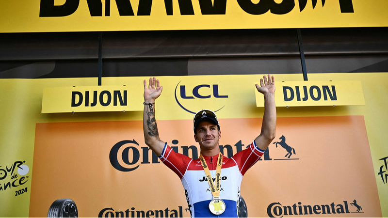 Dylan_Groenewegen_gana_en_un_emocionante_sprint_en_la_etapa_seis_del_Tour_de_Francia______