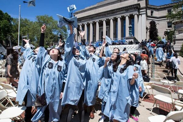 EE.UU. está bloqueando a estudiantes chinos—¡y nos está perjudicando a todos! 📚🌏 EE_UU__esta__bloqueando_a_estudiantes_chinos__y_nos_esta__perjudicando_a_todos____