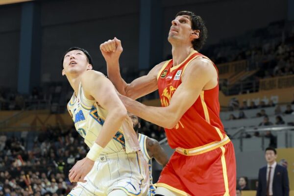 Épico Regreso de Guangsha en el Debut de Boban Marjanovic Sorprende a Beijing Ducks E_pico_Regreso_de_Guangsha_en_el_Debut_de_Boban_Marjanovic_Sorprende_a_Beijing_Ducks